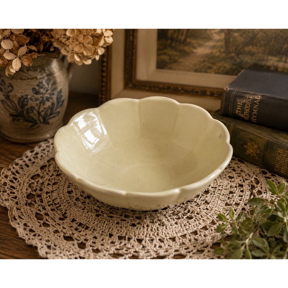 Vtg W. S. GEORGE PETALWARE Yellow Scalloped Ceramic Bowl Farmhouse Decor‎ 9 Inch